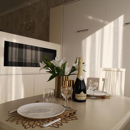 Lux Apartment,10 Фонтана,До Моря 5 Минут Odesa Exterior foto